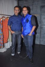 at Shantanu Nikhil store launch in Bandra, Mumbai on 26th April 2012 (82).JPG
